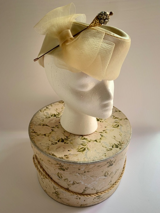 Bollman 100% Wool Doeskin Satin Tilt Hat Ivory w/ Horsehair Bow Vintage main image 8